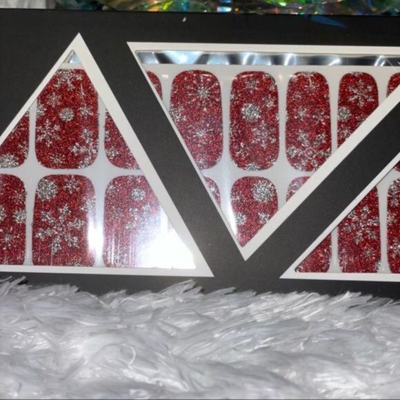 Colour Flash- “Glitter Snow” Silver Glitter Snowflakes on a Red Glitter base - Picture 5 of 10